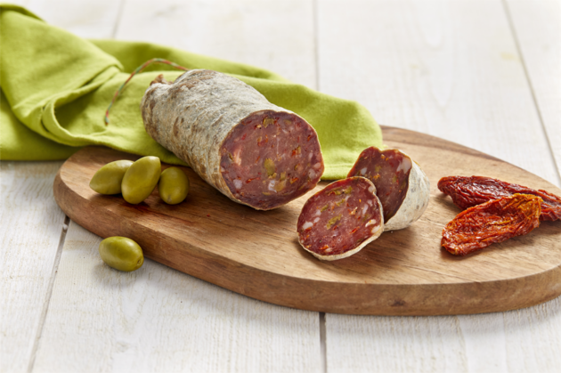 Saucisson sec aux Olives vertes et Tomates séchées Saucisson sec aux Olives vertes et Tomates séchées