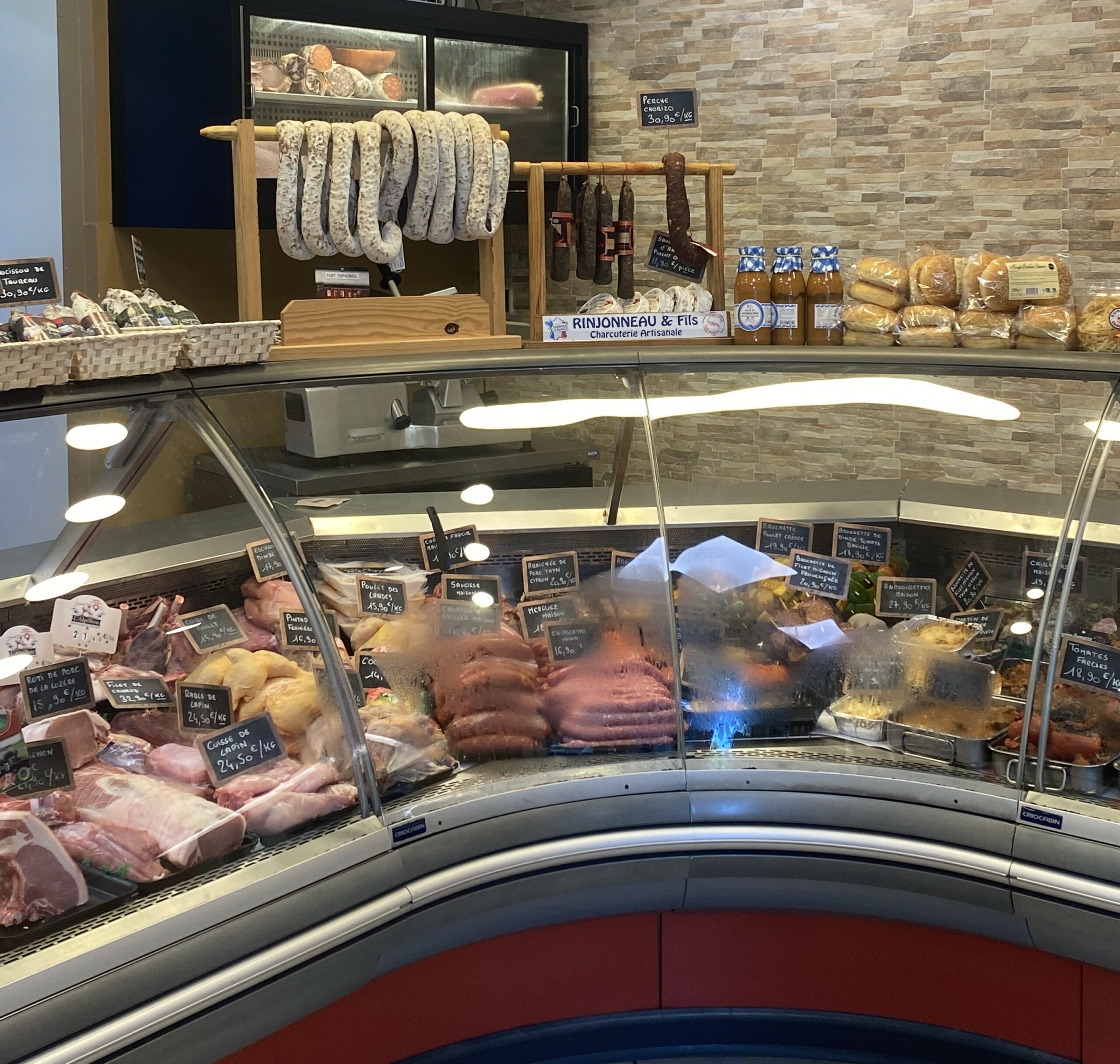 RENCONTRE AVEC NOS COMMERCANTS : La Boucherie des Halles à Pernes-Les-Fontaines !